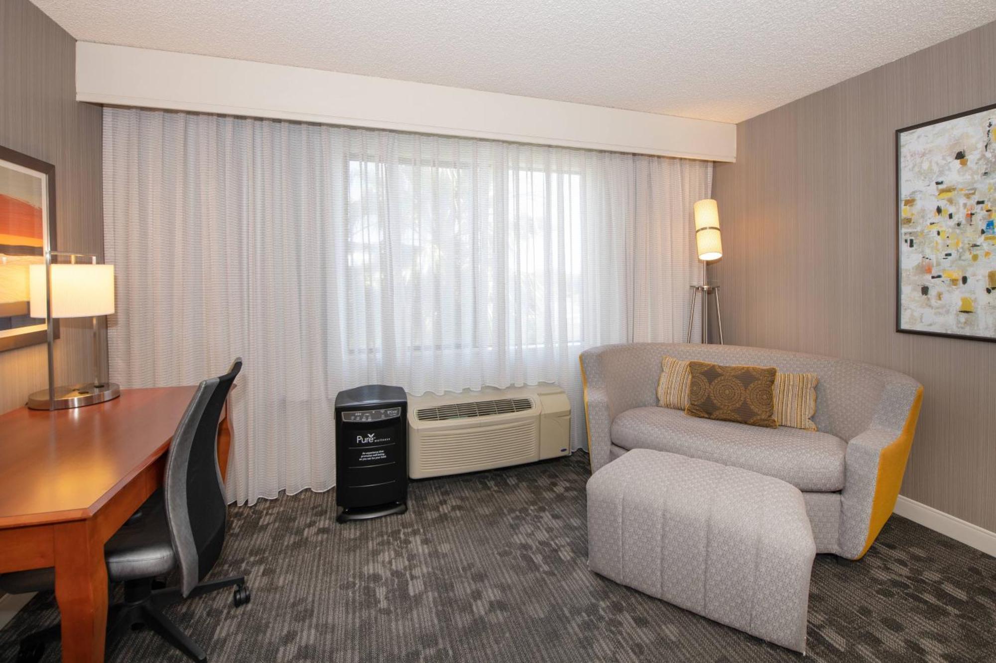 Courtyard By Marriott Newark Silicon Valley Exteriér fotografie